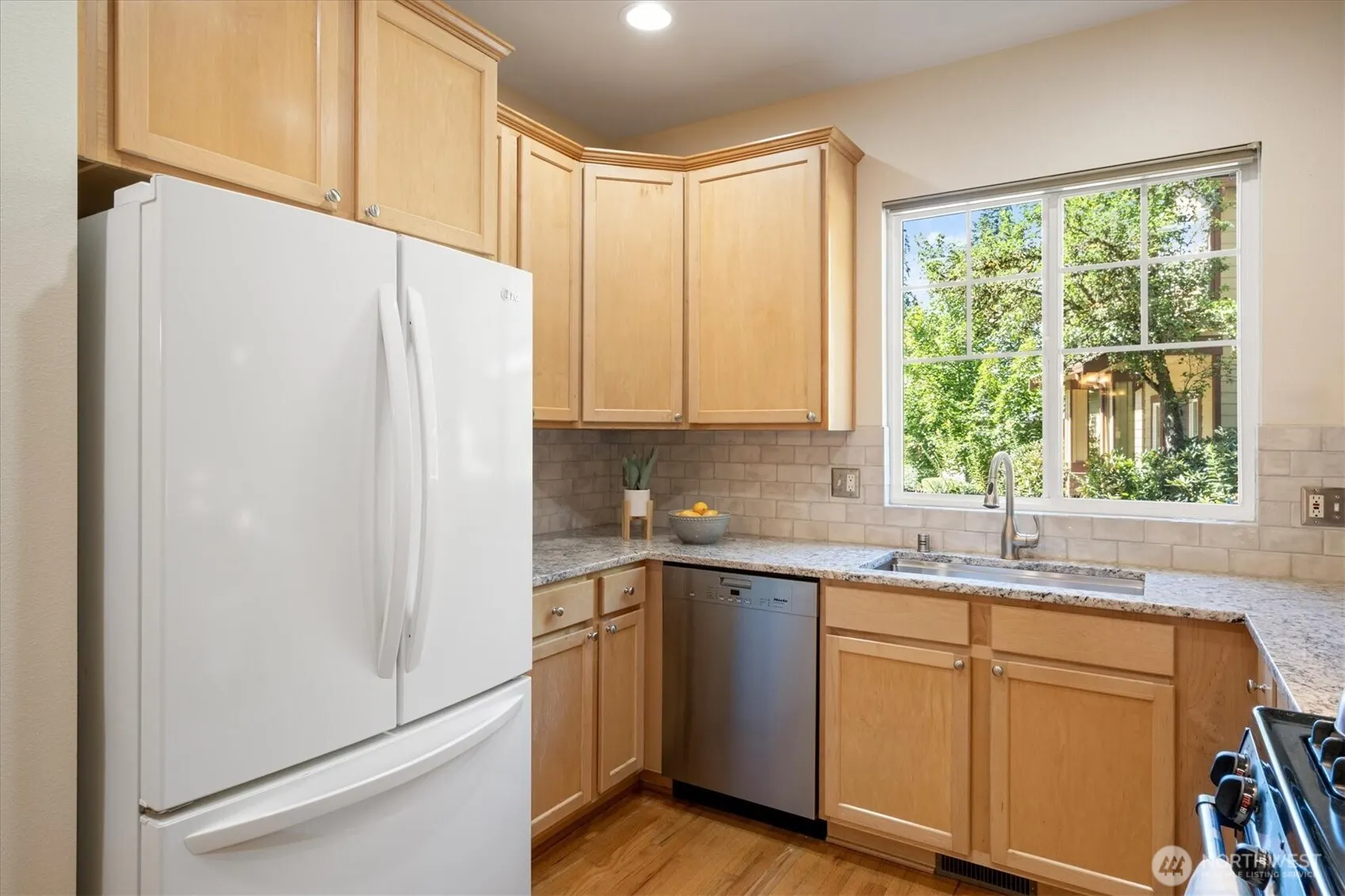 10790 221st Lane NE #28, Redmond, WA 98053-2002