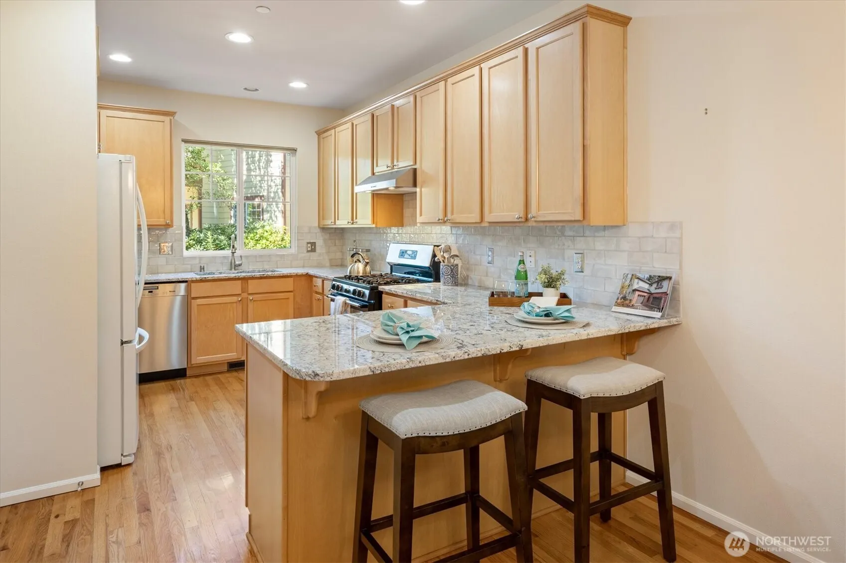 10790 221st Lane NE #28, Redmond, WA 98053-2002