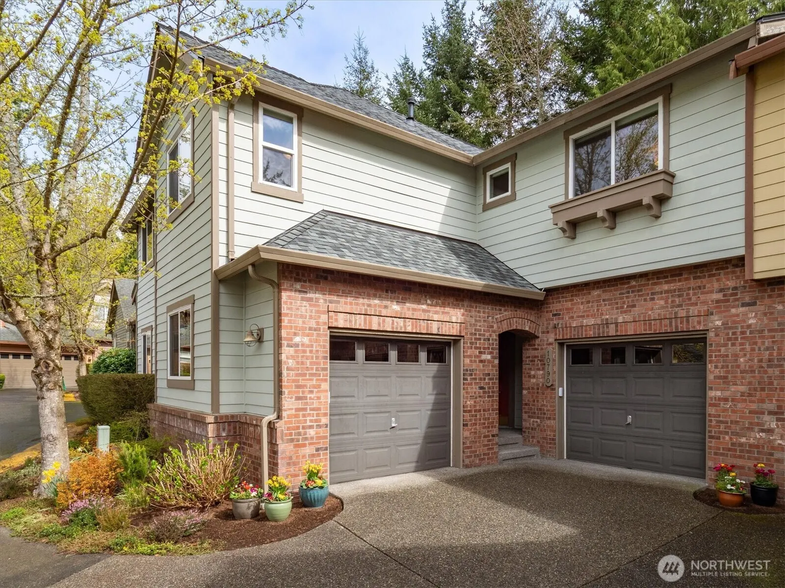 10790 221st Lane NE #28, Redmond, WA 98053-2002