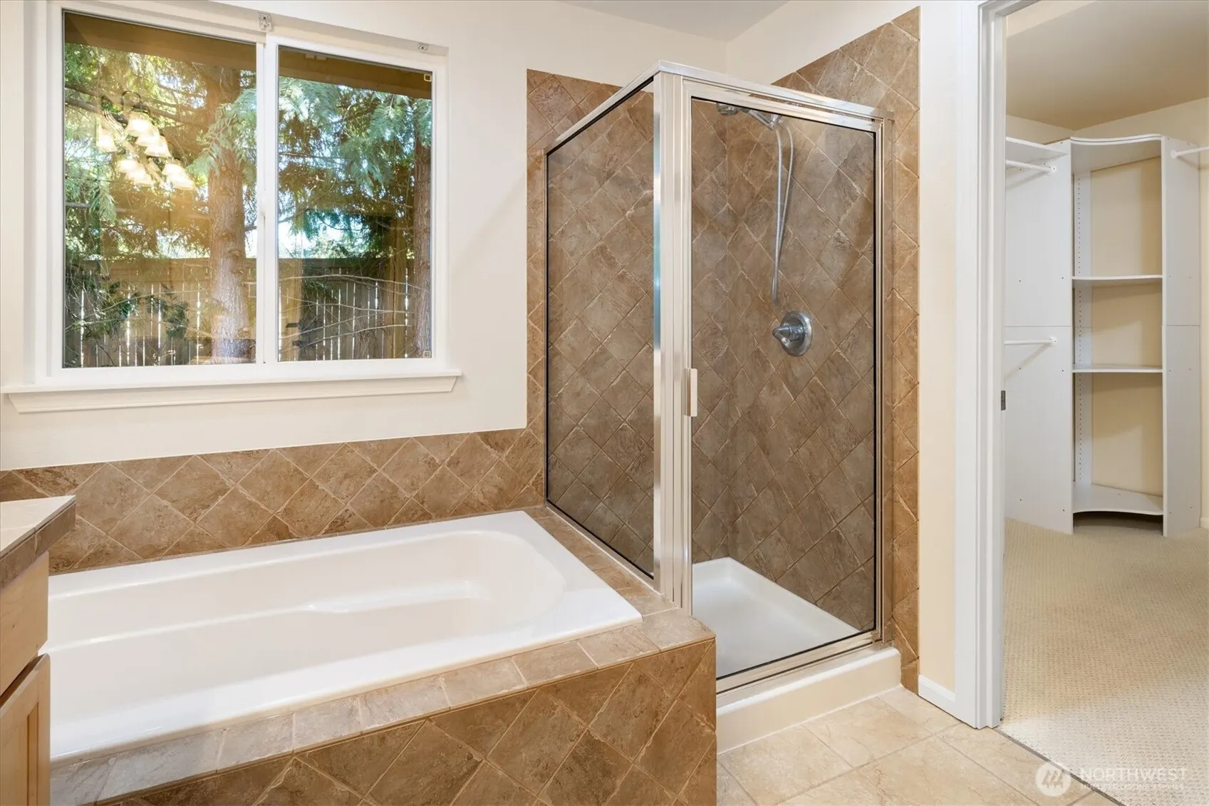 10790 221st Lane NE #28, Redmond, WA 98053-2002