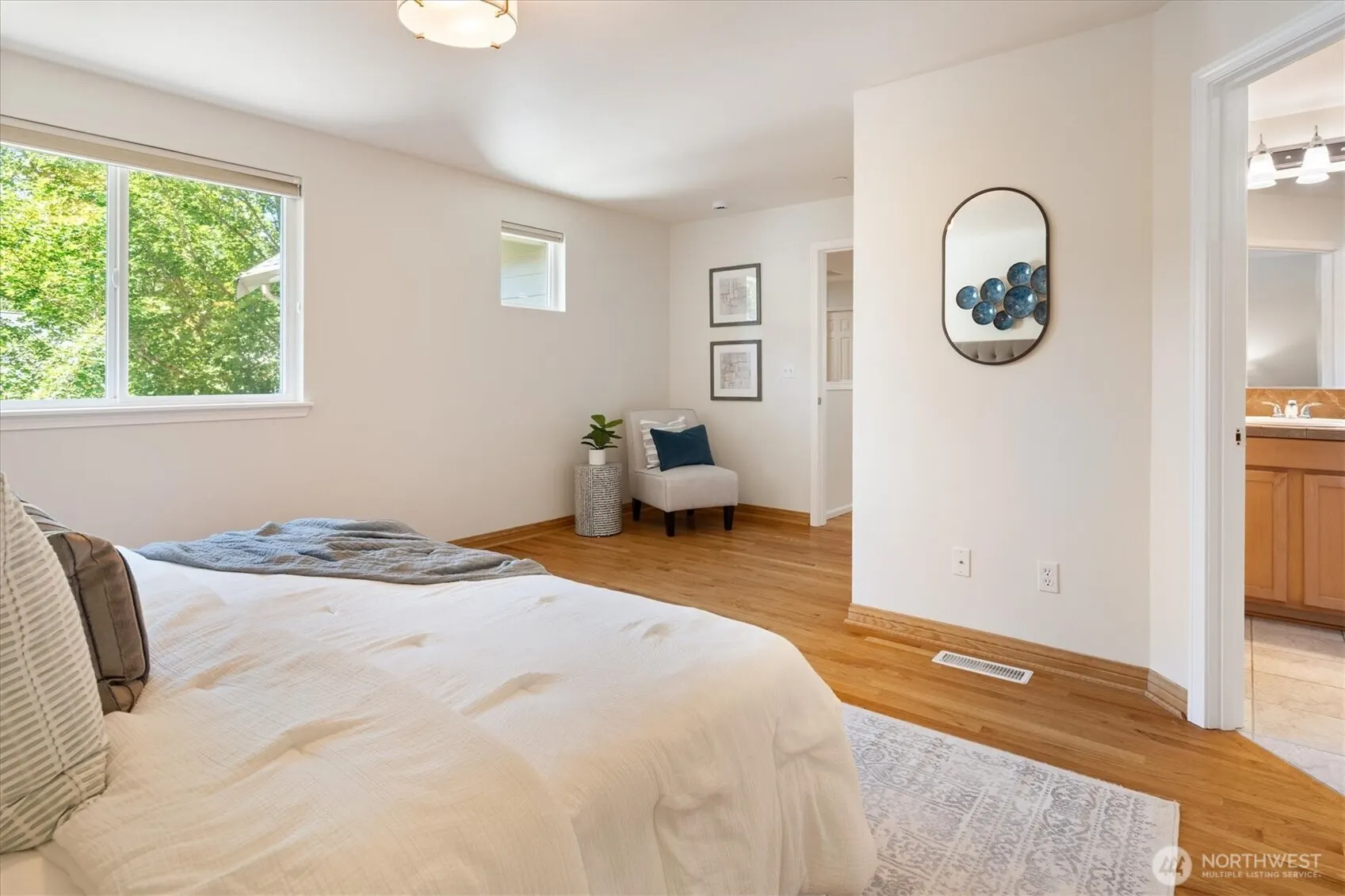10790 221st Lane NE #28, Redmond, WA 98053-2002