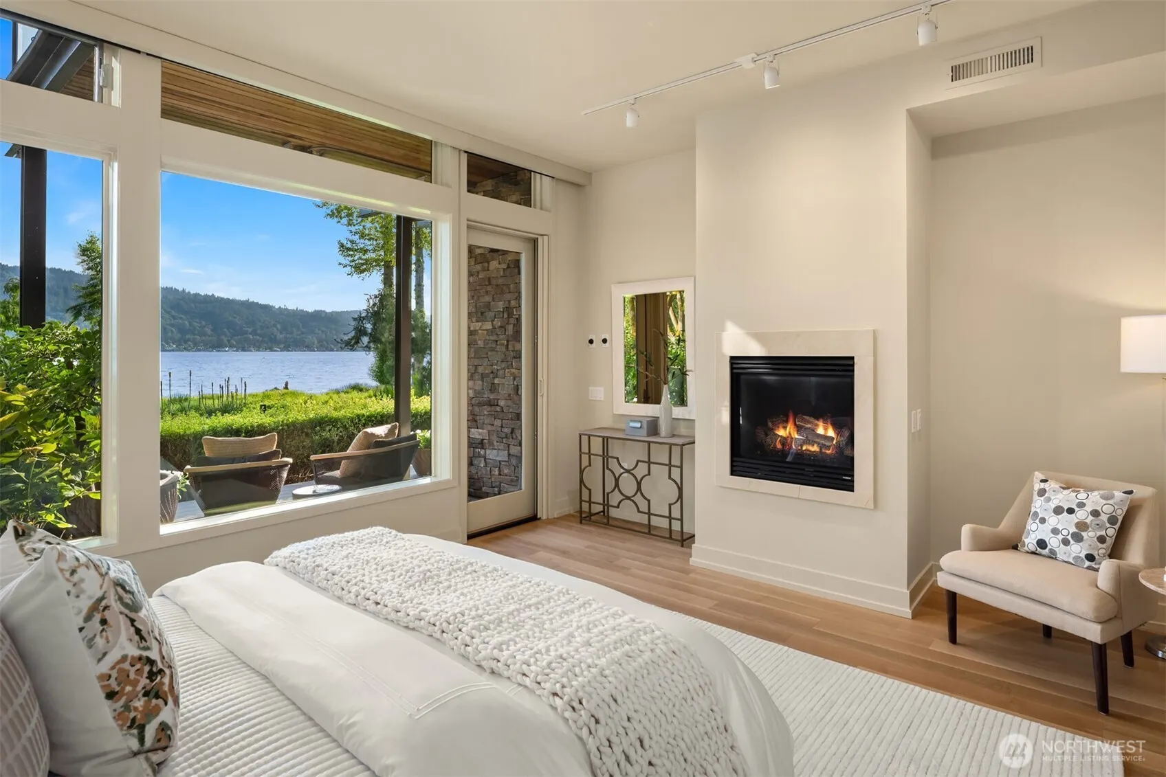 4305 E Lake Sammamish Parkway SE, Issaquah, WA 98029