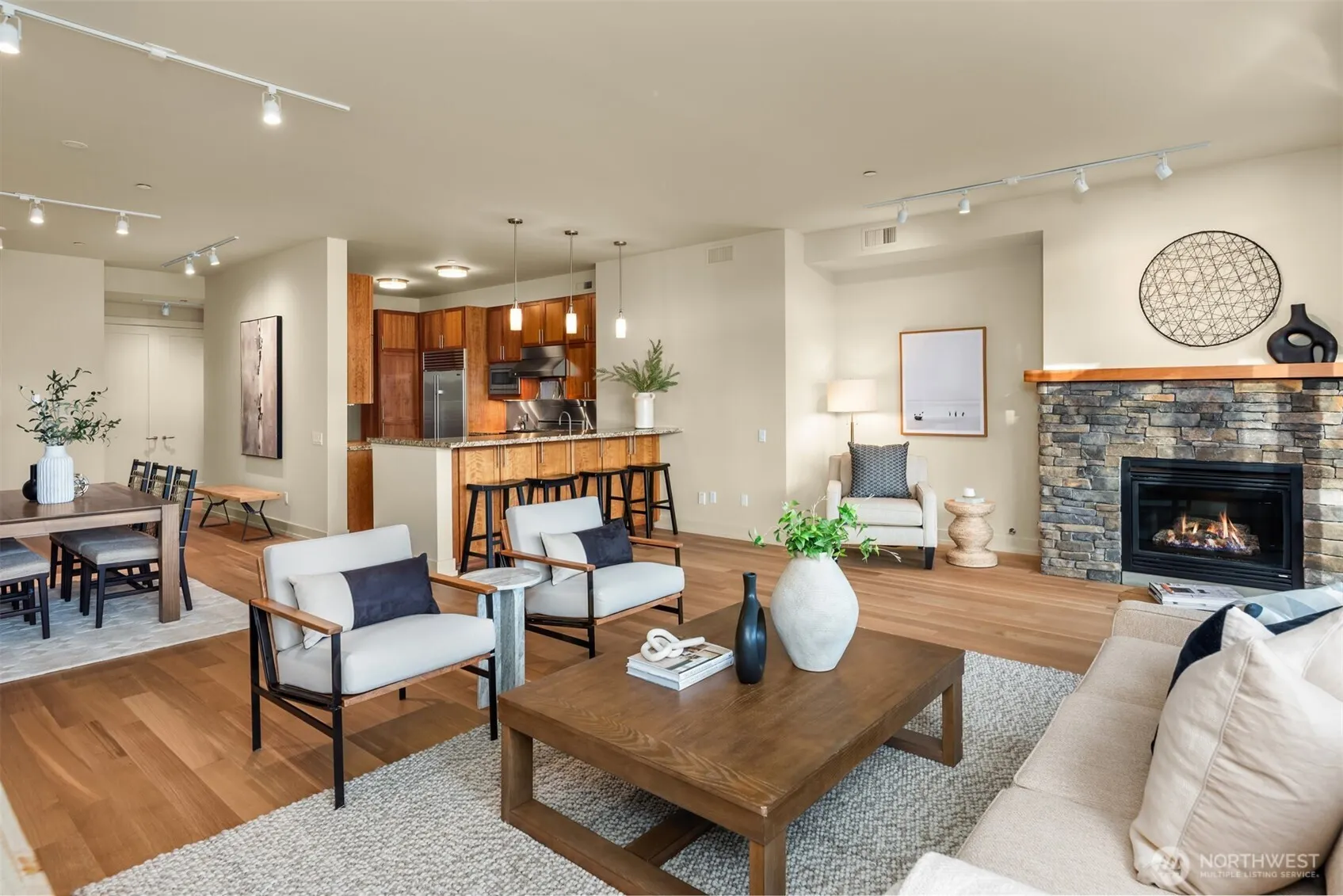 4305 E Lake Sammamish Parkway SE, Issaquah, WA 98029