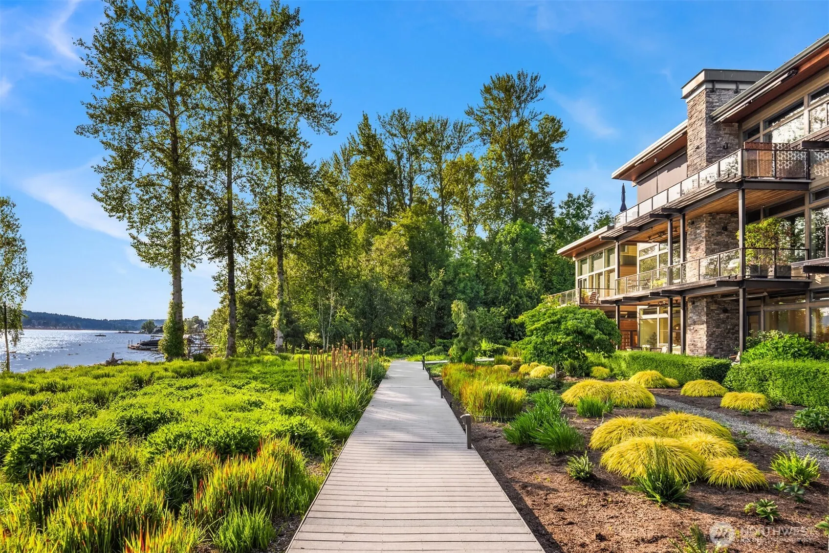 4305 E Lake Sammamish Parkway SE, Issaquah, WA 98029