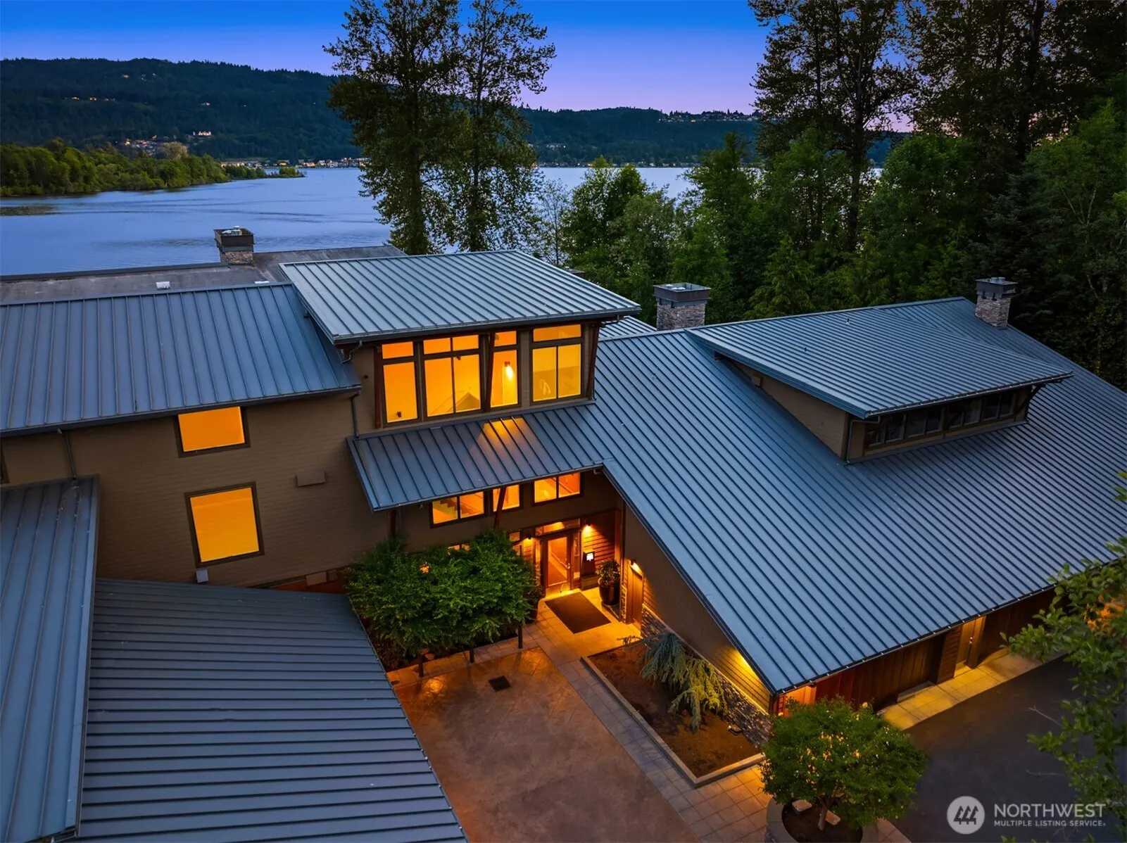 4305 E Lake Sammamish Parkway SE, Issaquah, WA 98029