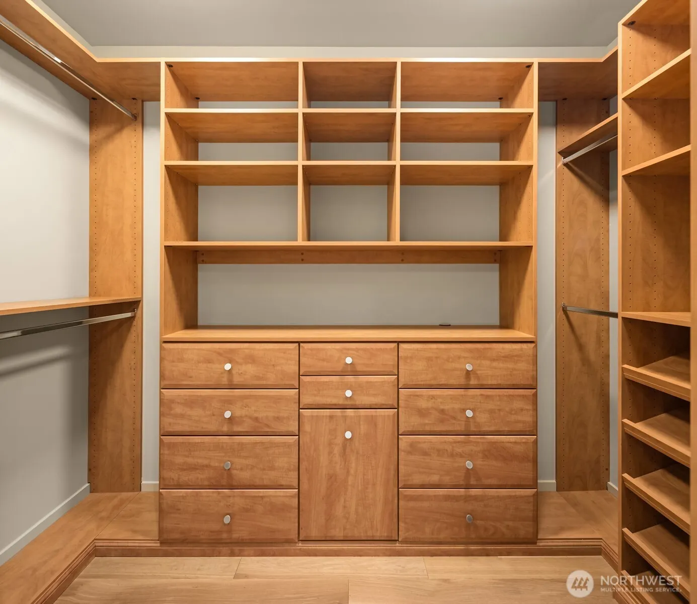 4305 E Lake Sammamish Parkway SE, Issaquah, WA 98029