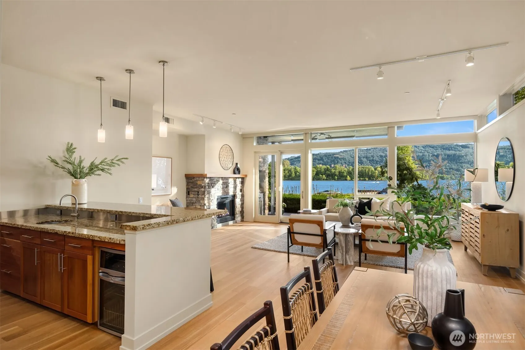 4305 E Lake Sammamish Parkway SE, Issaquah, WA 98029