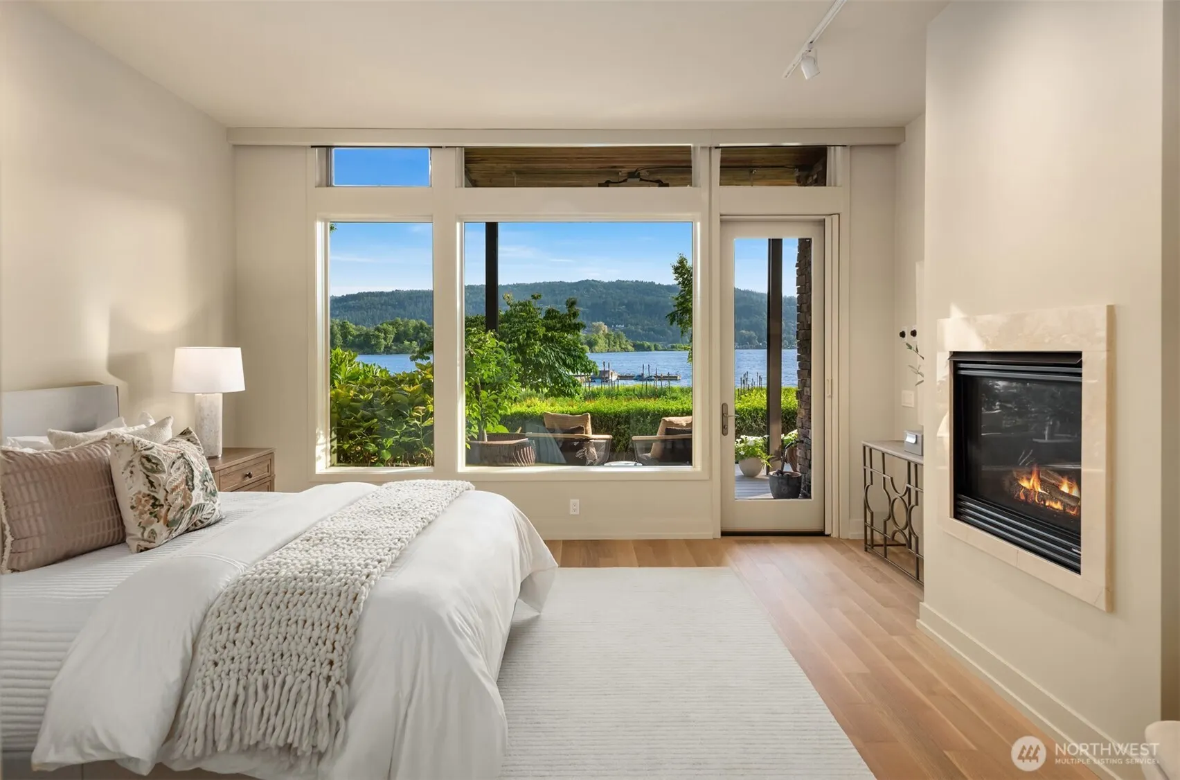 4305 E Lake Sammamish Parkway SE, Issaquah, WA 98029