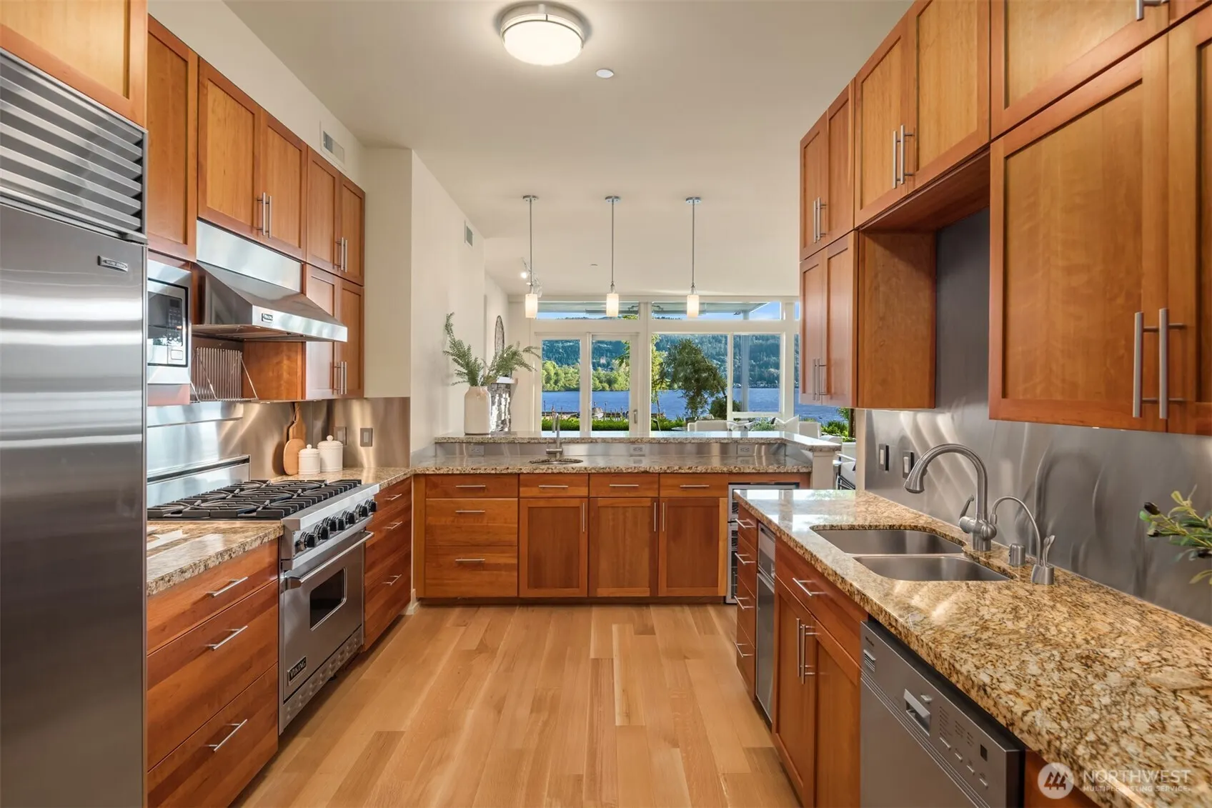 4305 E Lake Sammamish Parkway SE, Issaquah, WA 98029