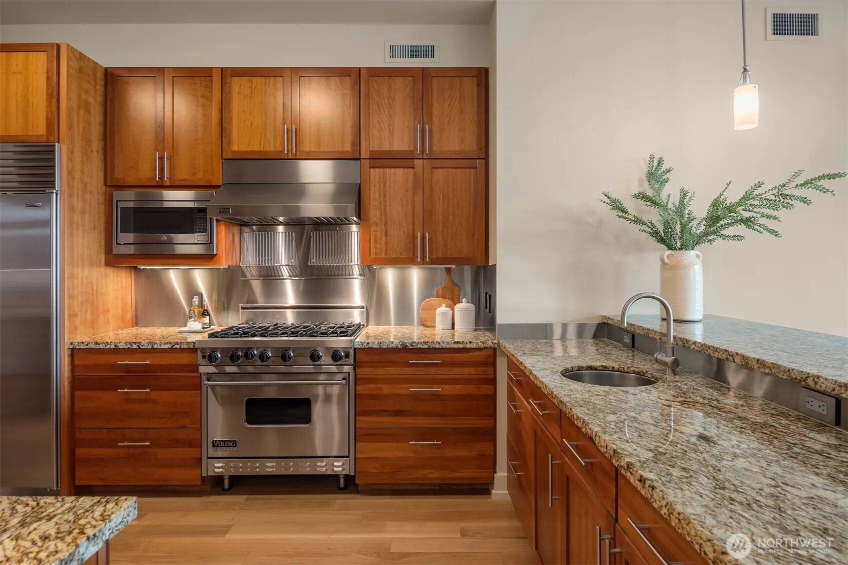 4305 E Lake Sammamish Parkway SE, Issaquah, WA 98029