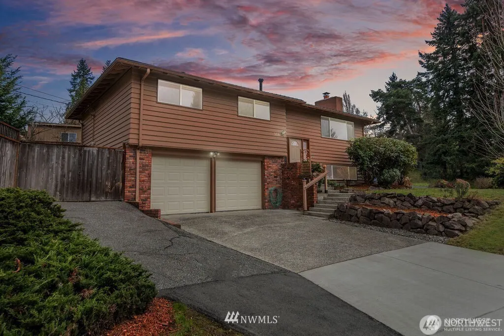 316 158th Place SE, Bellevue, WA 98008