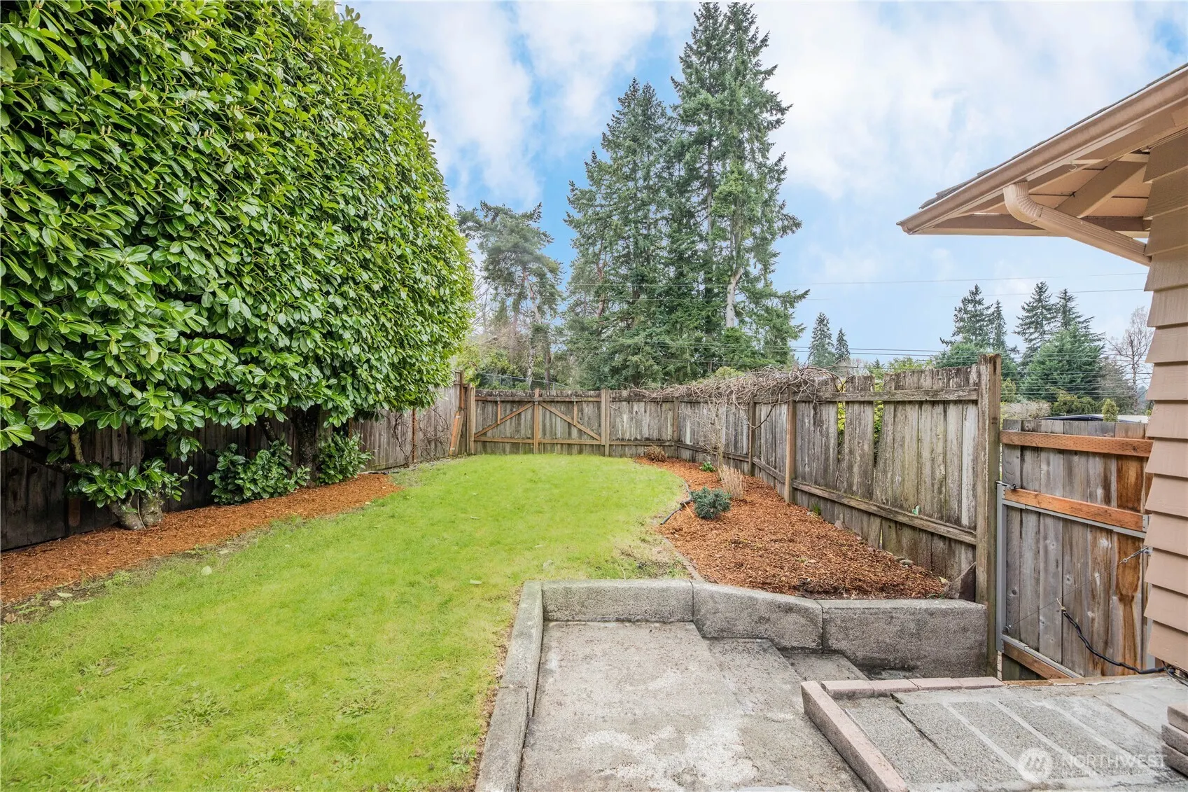 316 158th Place SE, Bellevue, WA 98008