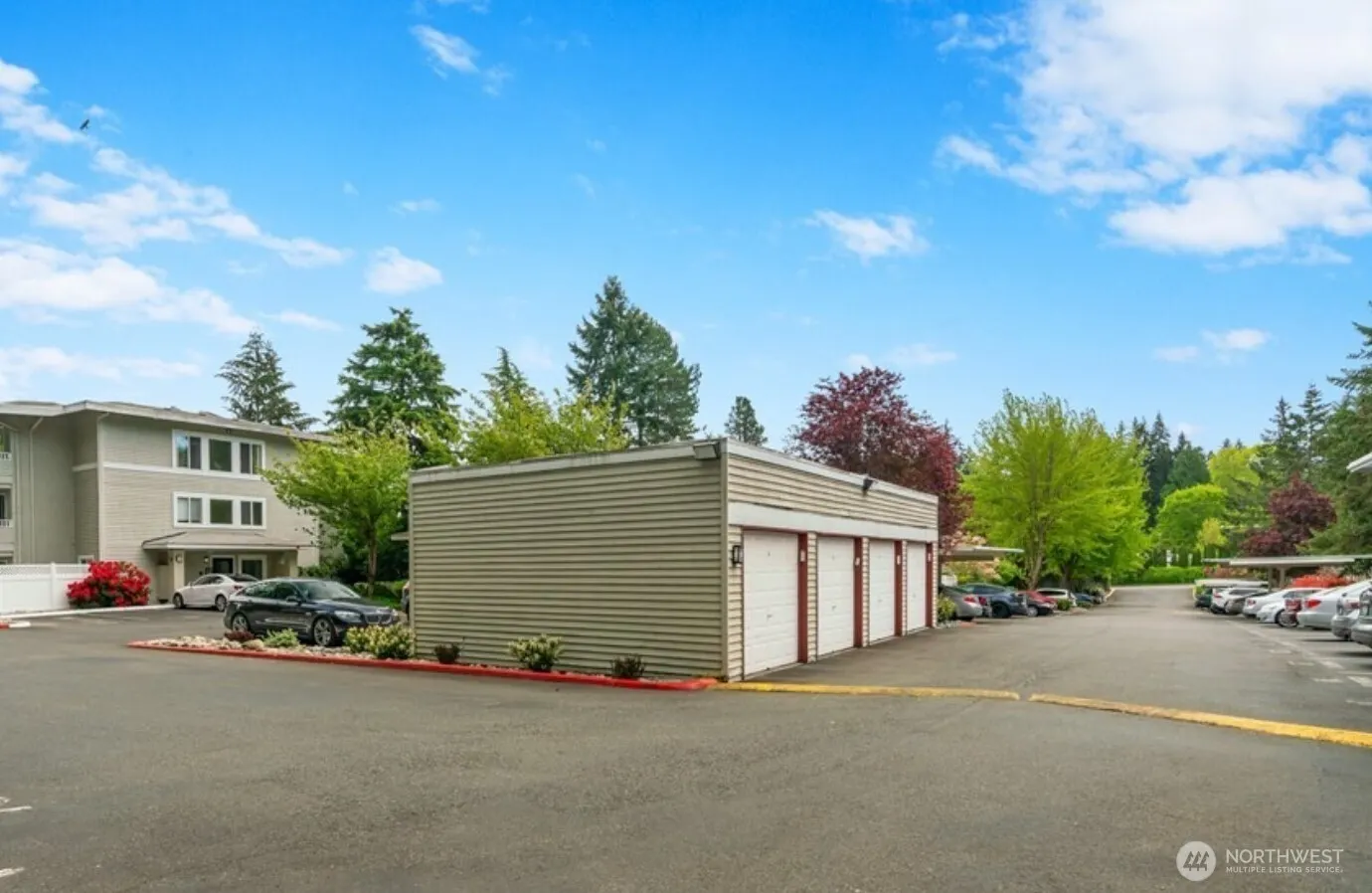 831 126th Place NE #B208, Bellevue, WA 98005