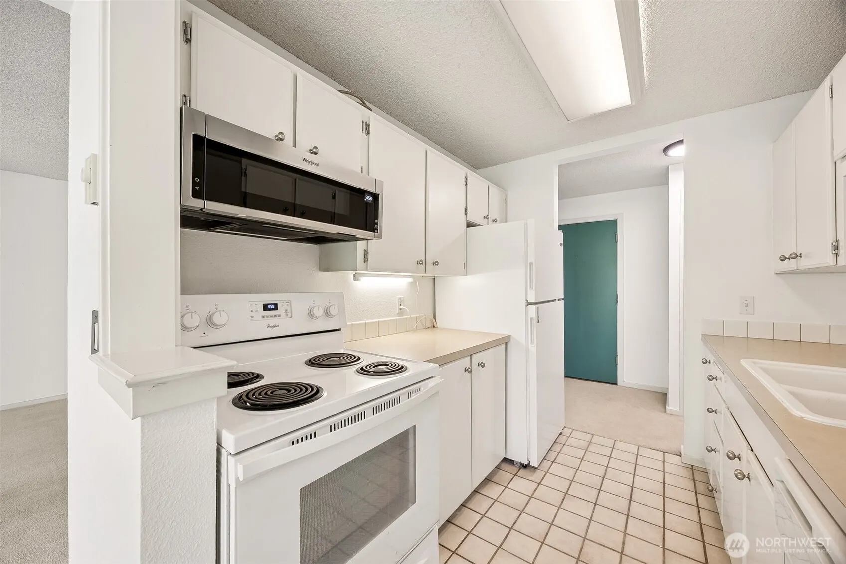 831 126th Place NE #B208, Bellevue, WA 98005