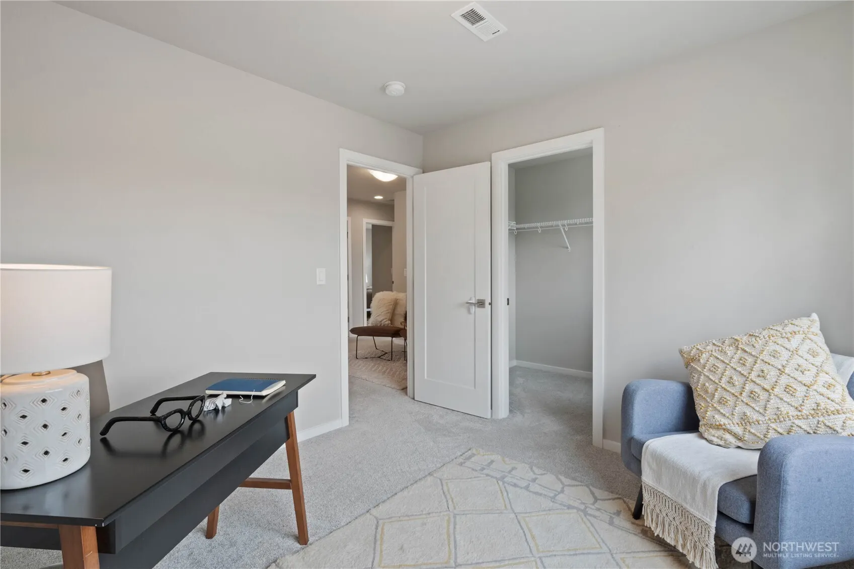 27003 101st Court SE, Kent, WA 98030