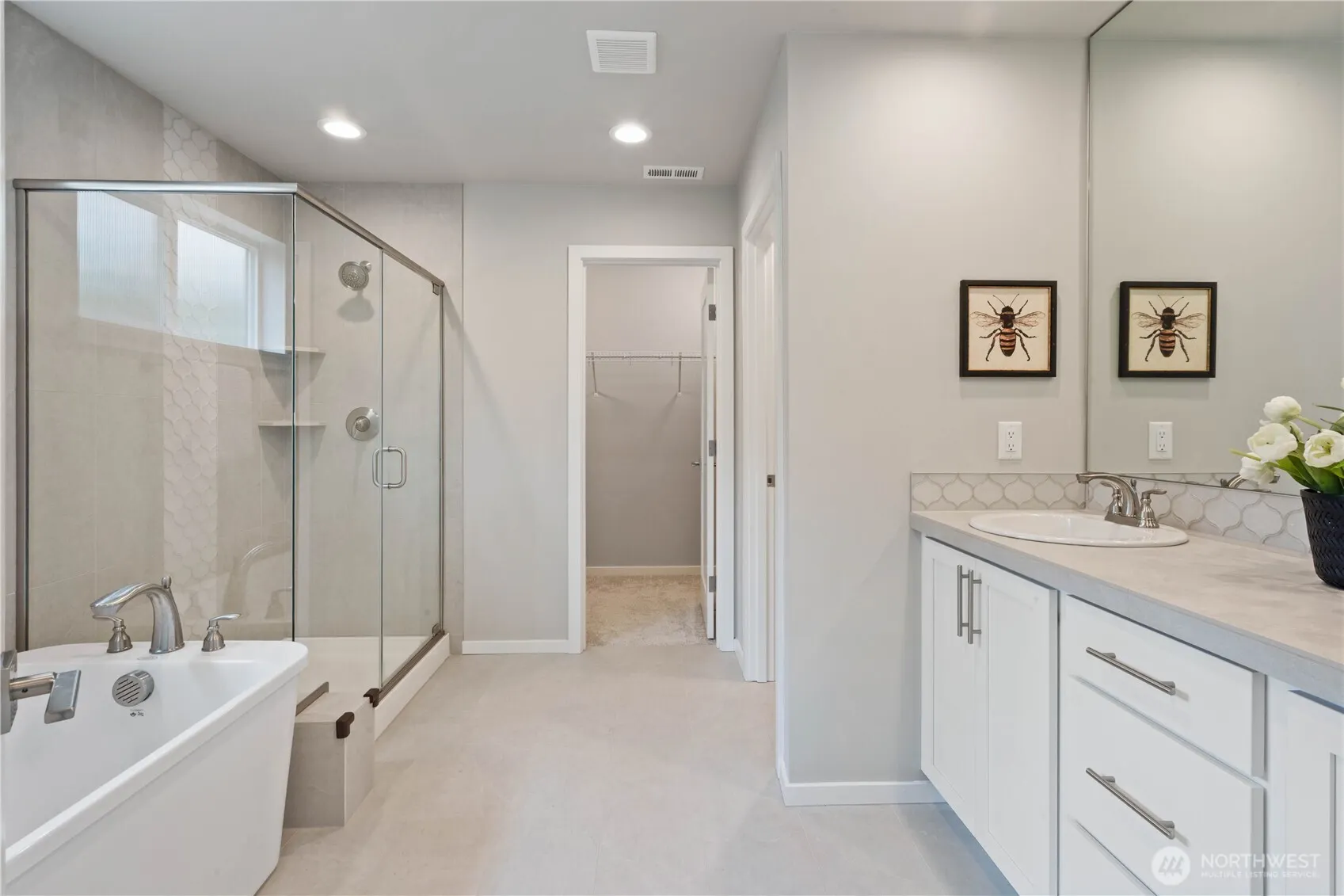 27003 101st Court SE, Kent, WA 98030