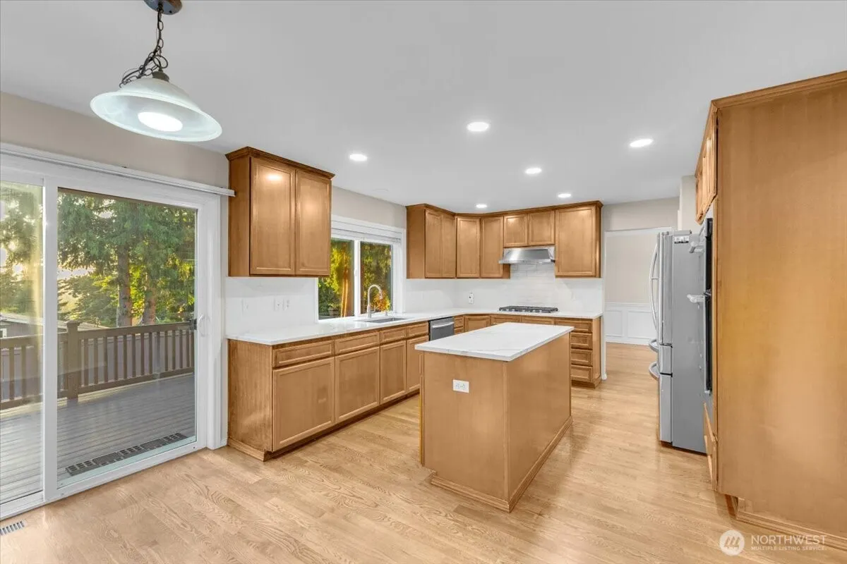 17329 34th Place W, Lynnwood, WA 98037