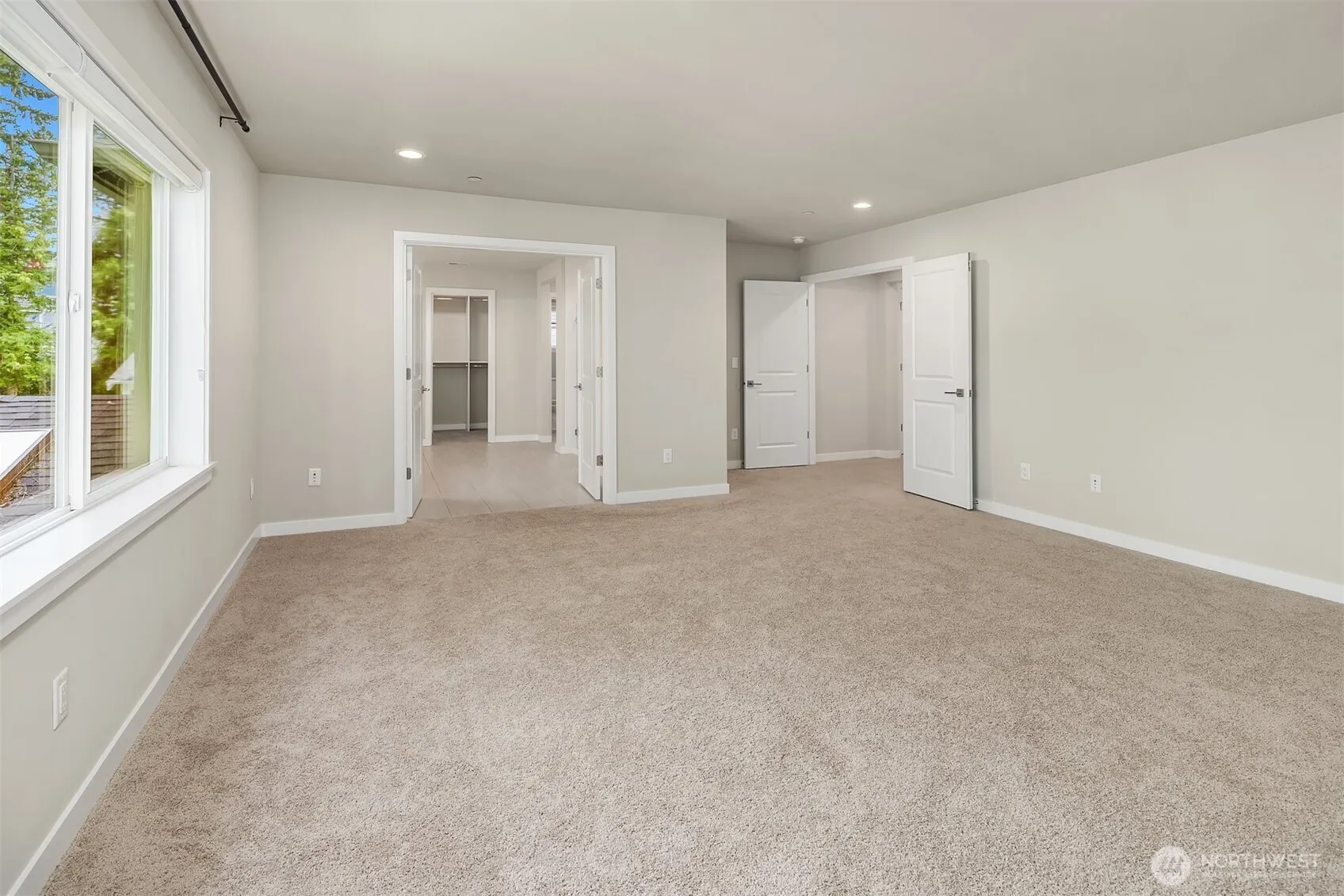 974 NW Pickering Street , Issaquah, WA 98027-2671
