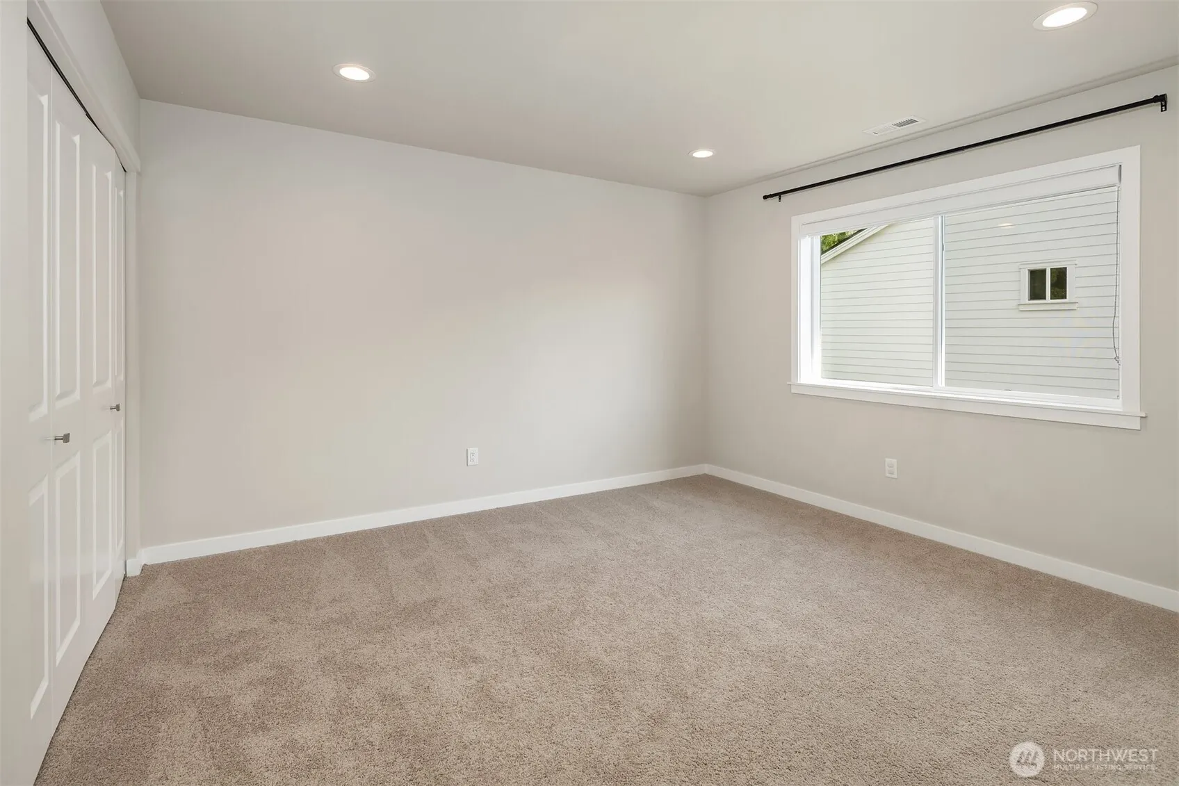 974 NW Pickering Street , Issaquah, WA 98027-2671