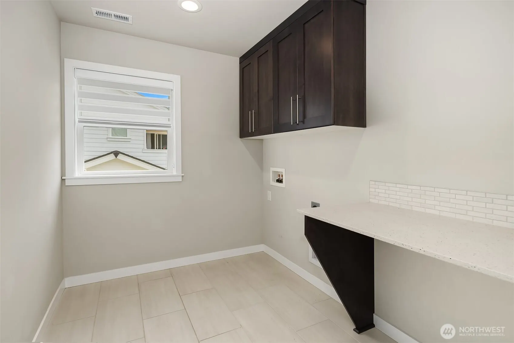 974 NW Pickering Street , Issaquah, WA 98027-2671