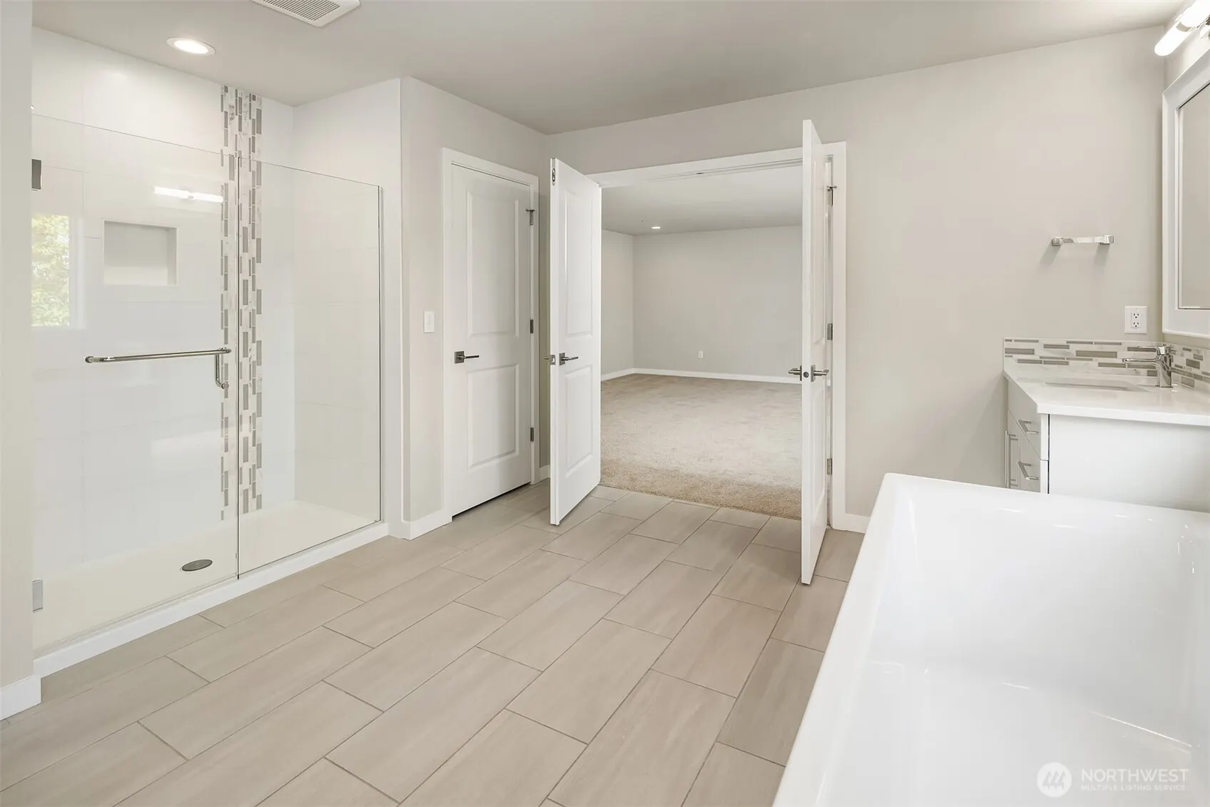 974 NW Pickering Street , Issaquah, WA 98027-2671