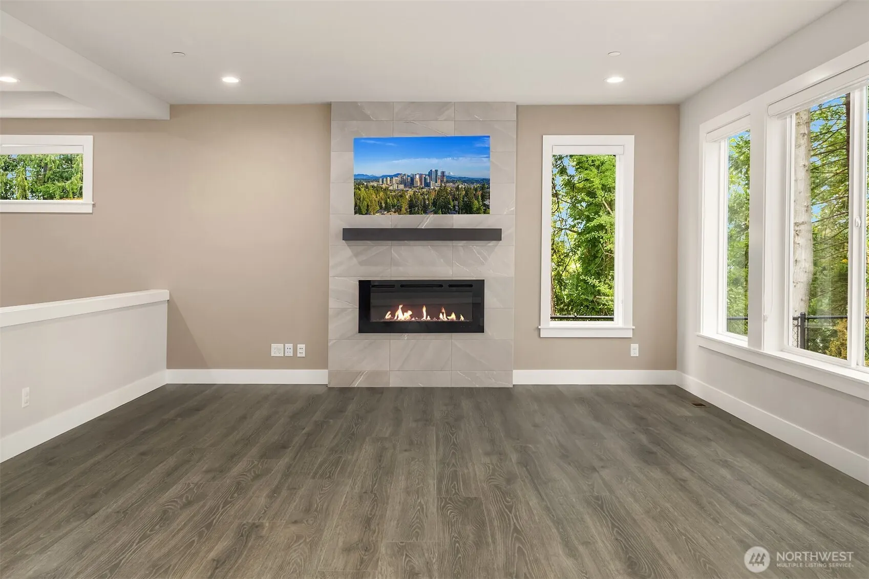 974 NW Pickering Street , Issaquah, WA 98027-2671