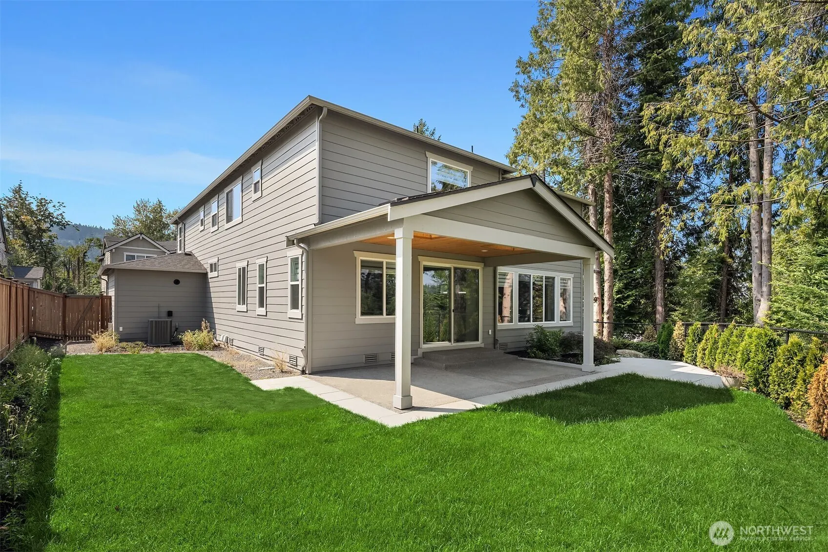 974 NW Pickering Street , Issaquah, WA 98027-2671