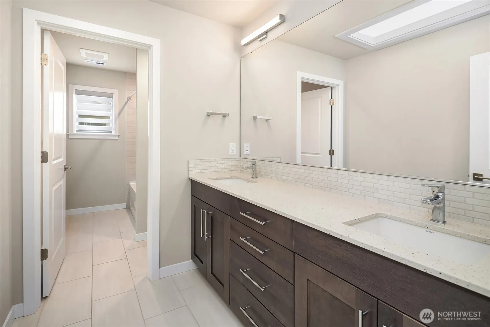 974 NW Pickering Street , Issaquah, WA 98027-2671