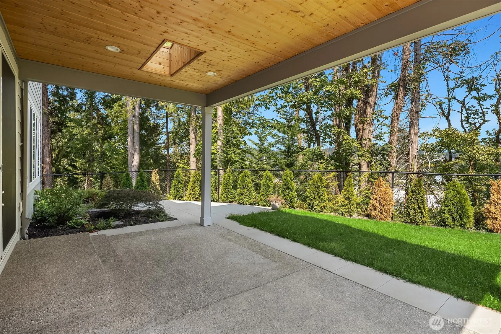 974 NW Pickering Street , Issaquah, WA 98027-2671