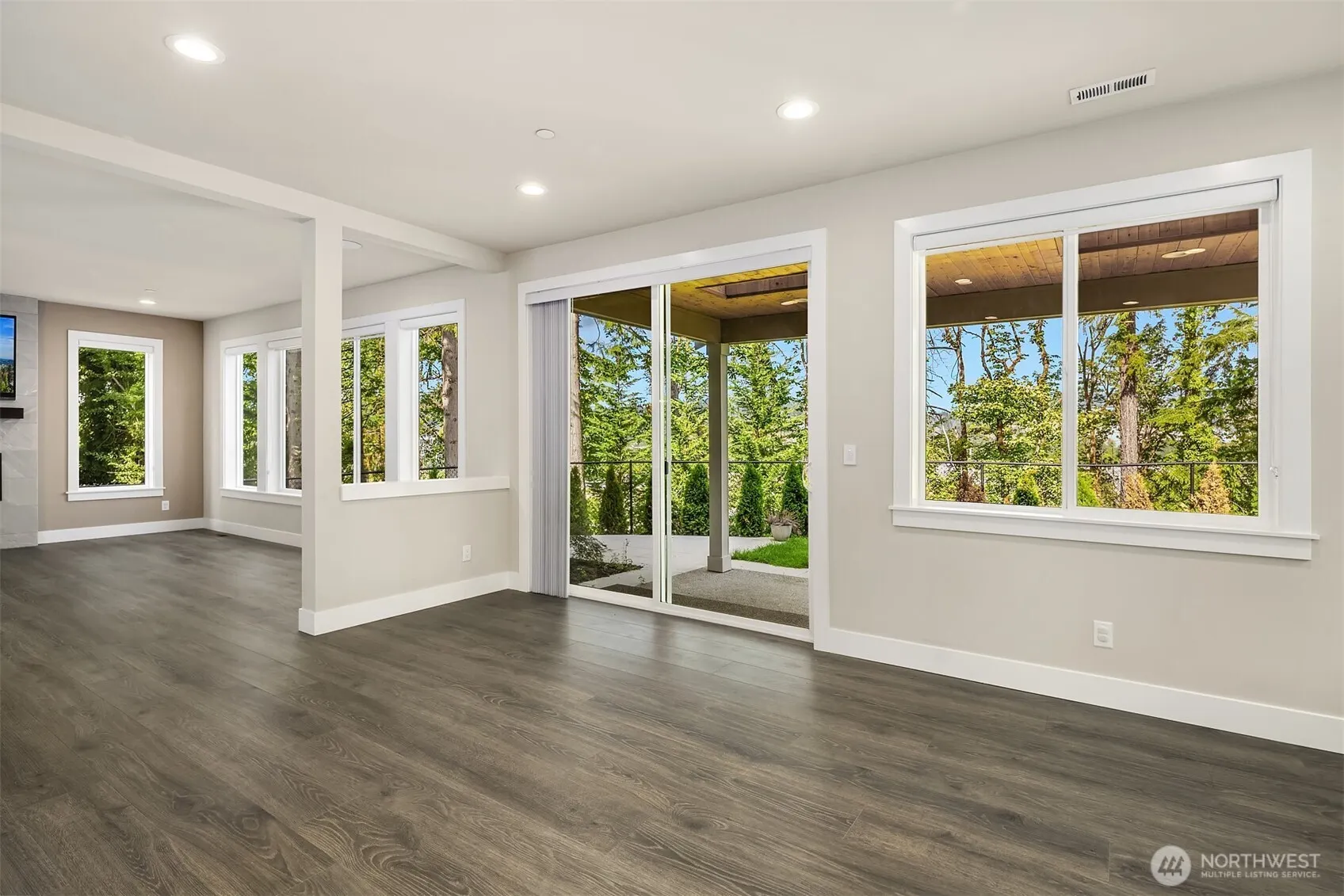 974 NW Pickering Street , Issaquah, WA 98027-2671