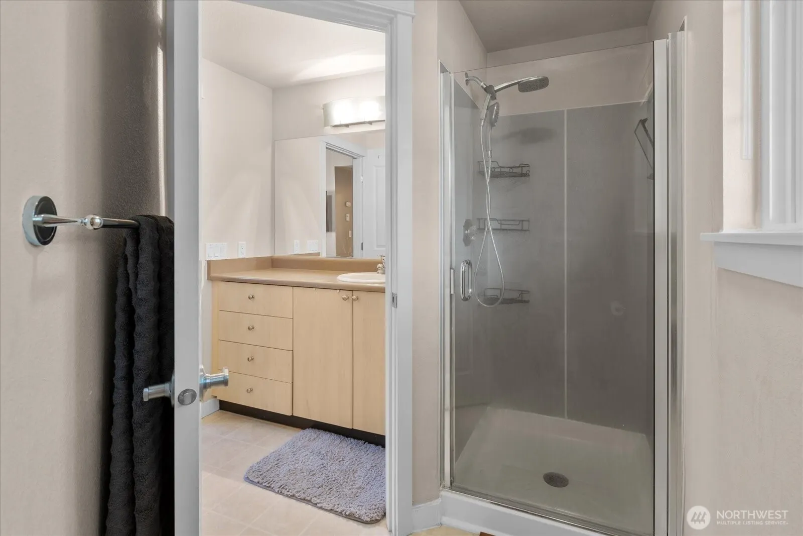 26027 106th Place SE #C302, Kent, WA 98030