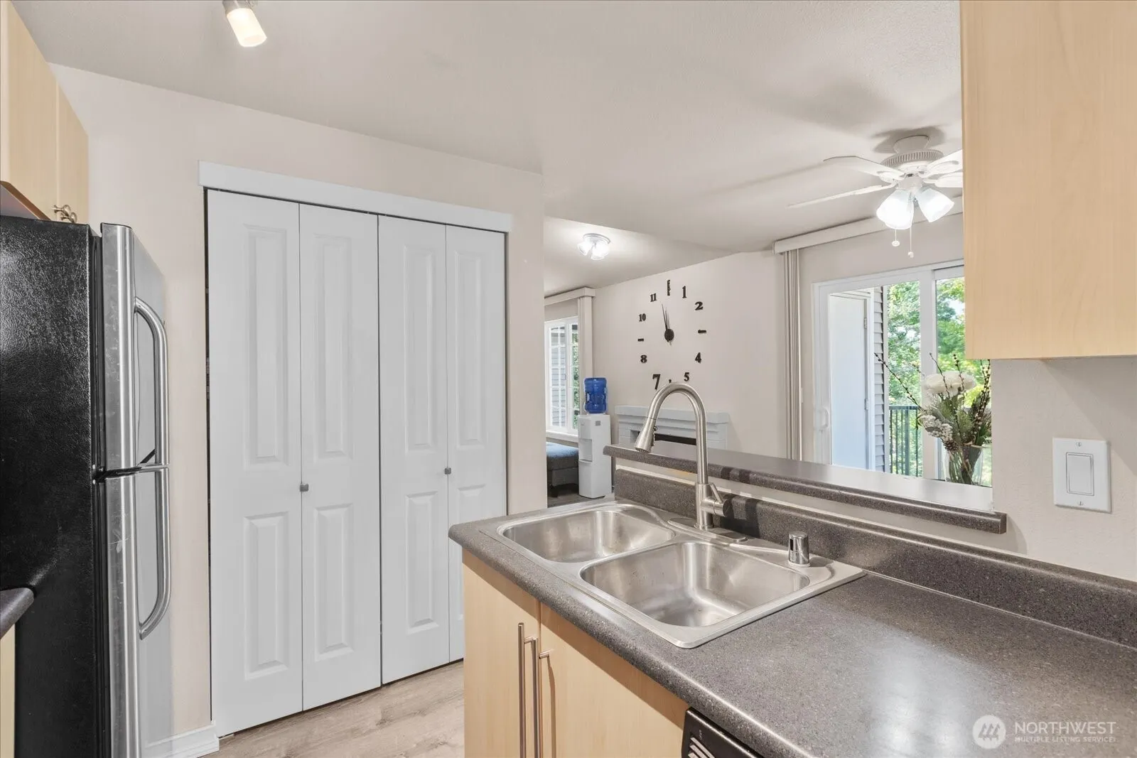 26027 106th Place SE #C302, Kent, WA 98030