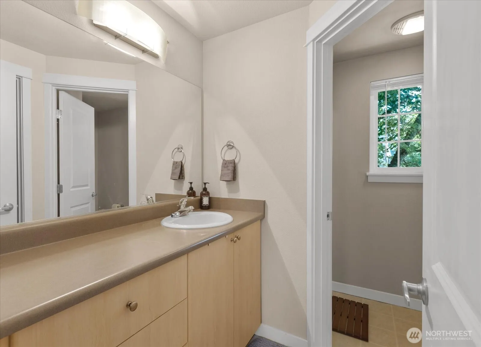 26027 106th Place SE #C302, Kent, WA 98030