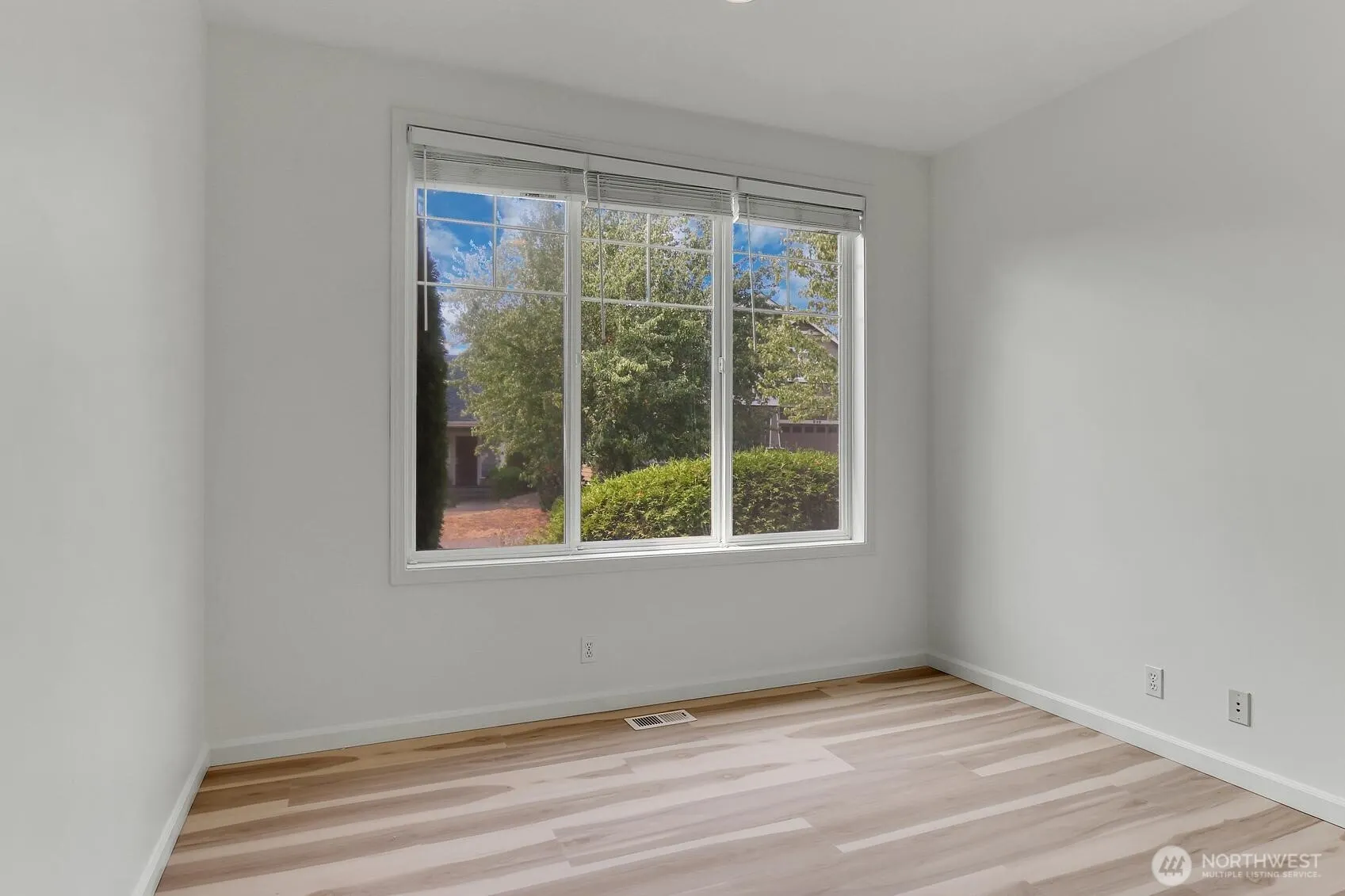 656 237th Place SE, Sammamish, WA 98074
