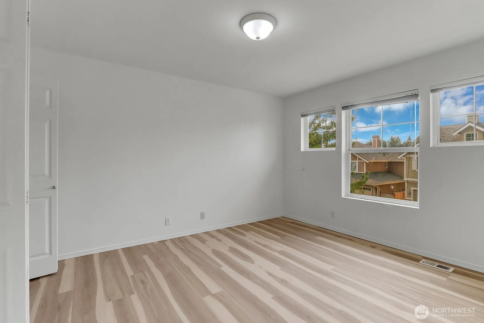 656 237th Place SE, Sammamish, WA 98074