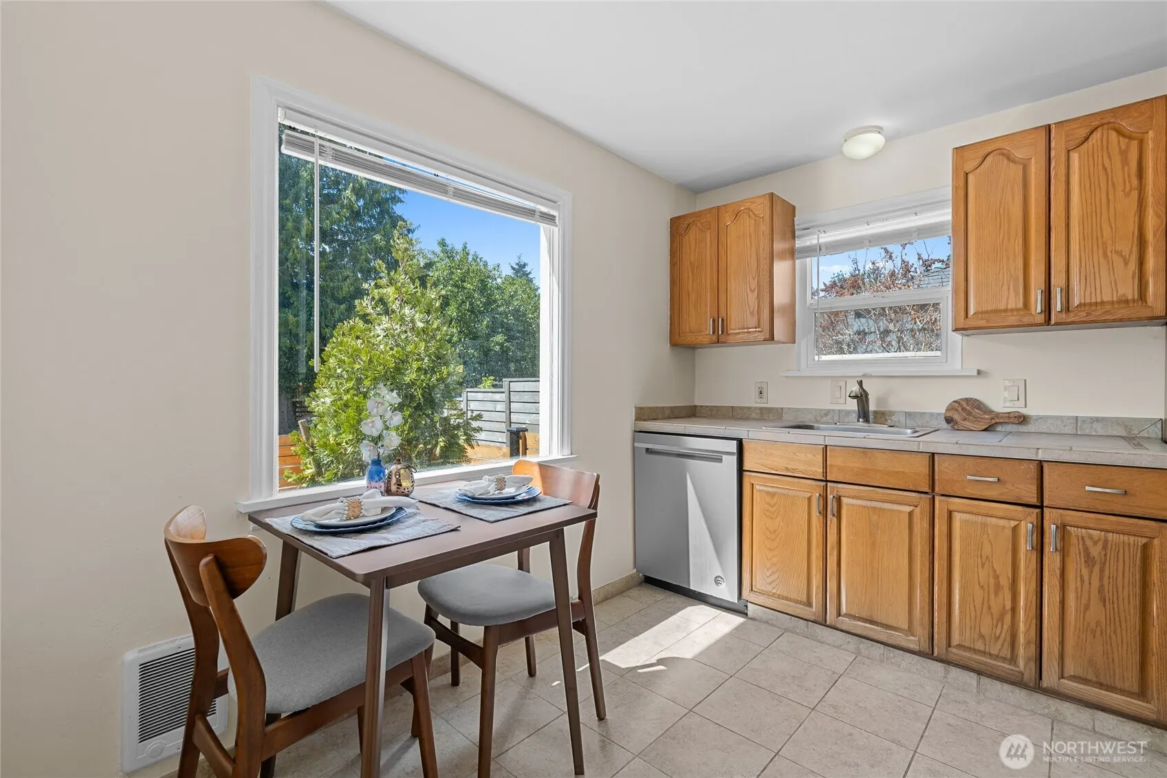 9226 21st Avenue SW, Seattle, WA 98106