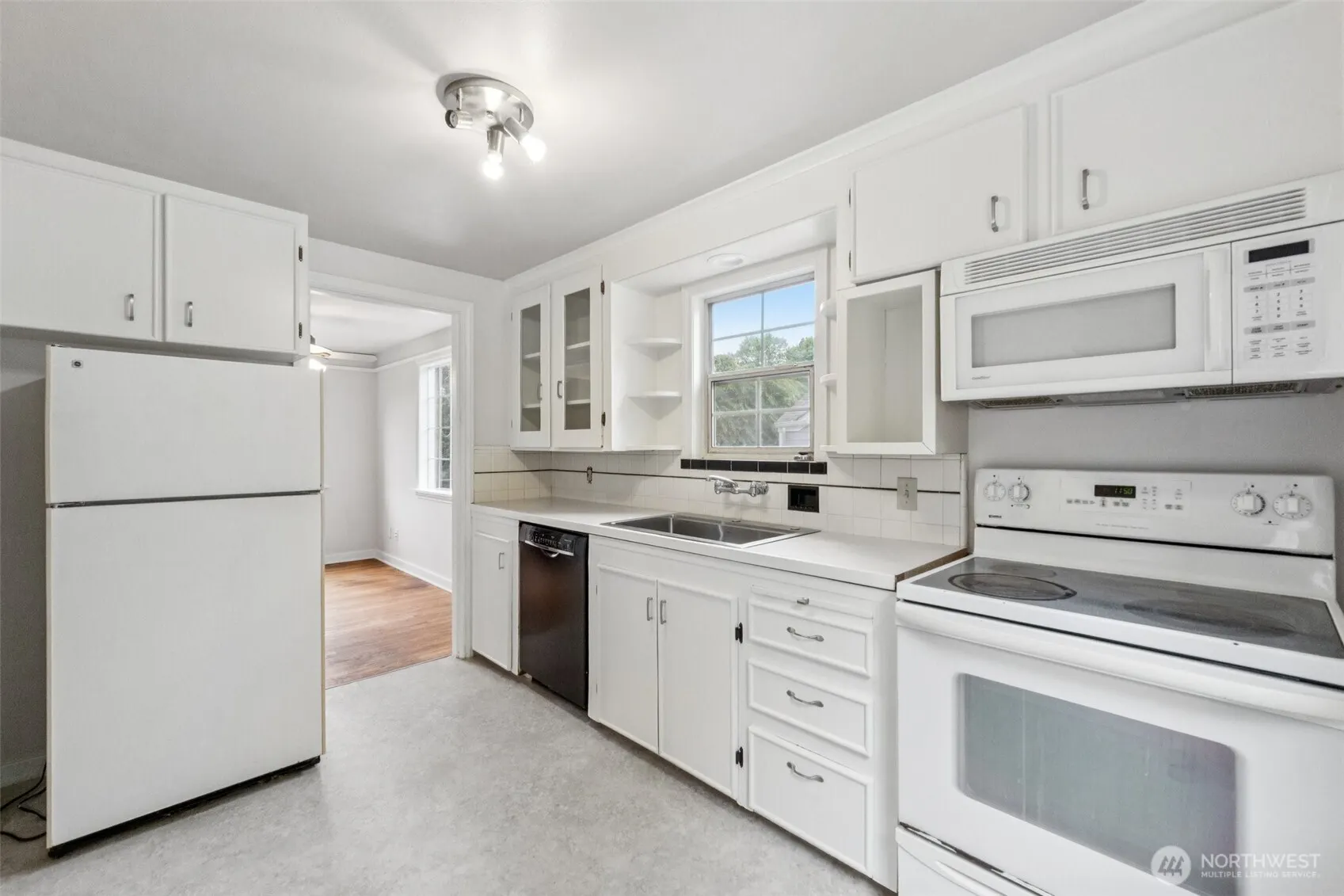 12517 22nd Avenue NE, Seattle, WA 98125