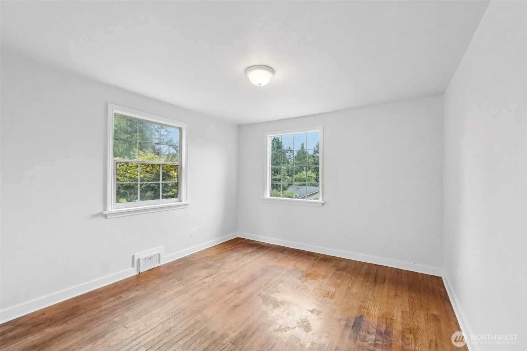 12517 22nd Avenue NE, Seattle, WA 98125