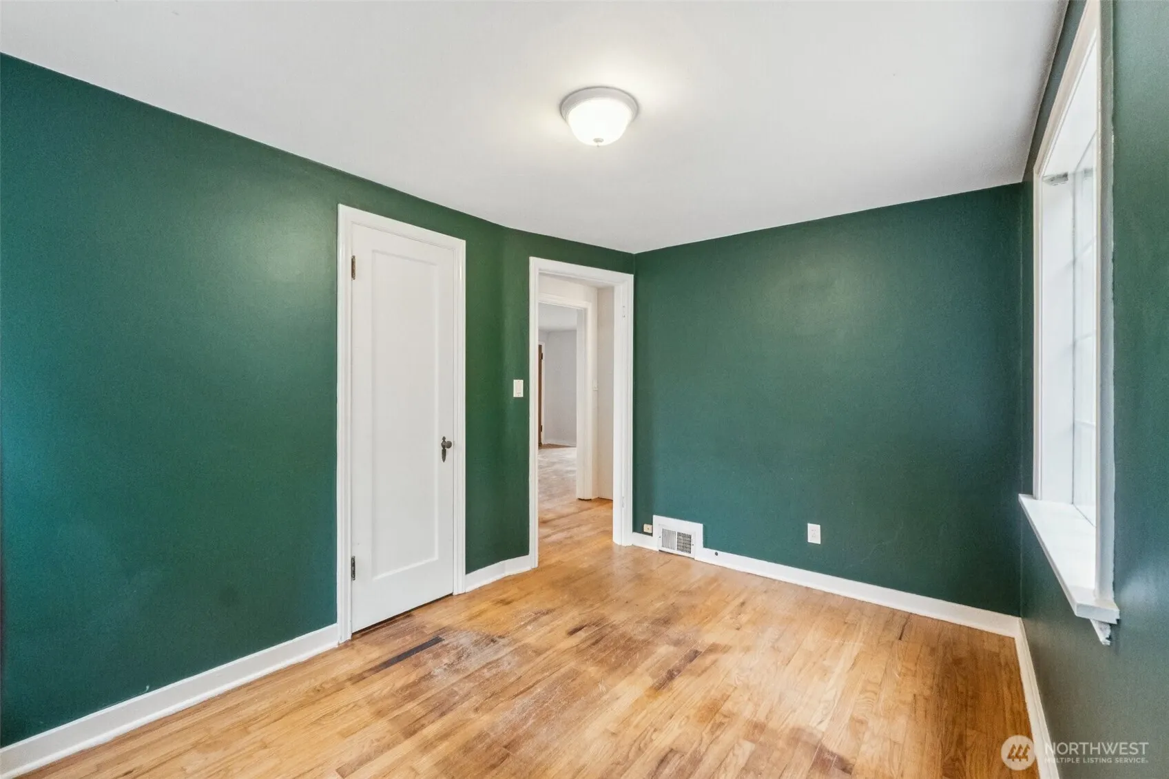 12517 22nd Avenue NE, Seattle, WA 98125