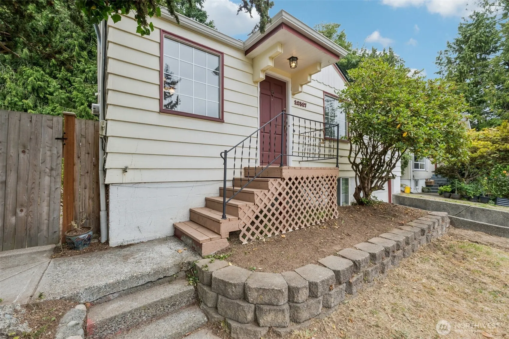 12517 22nd Avenue NE, Seattle, WA 98125