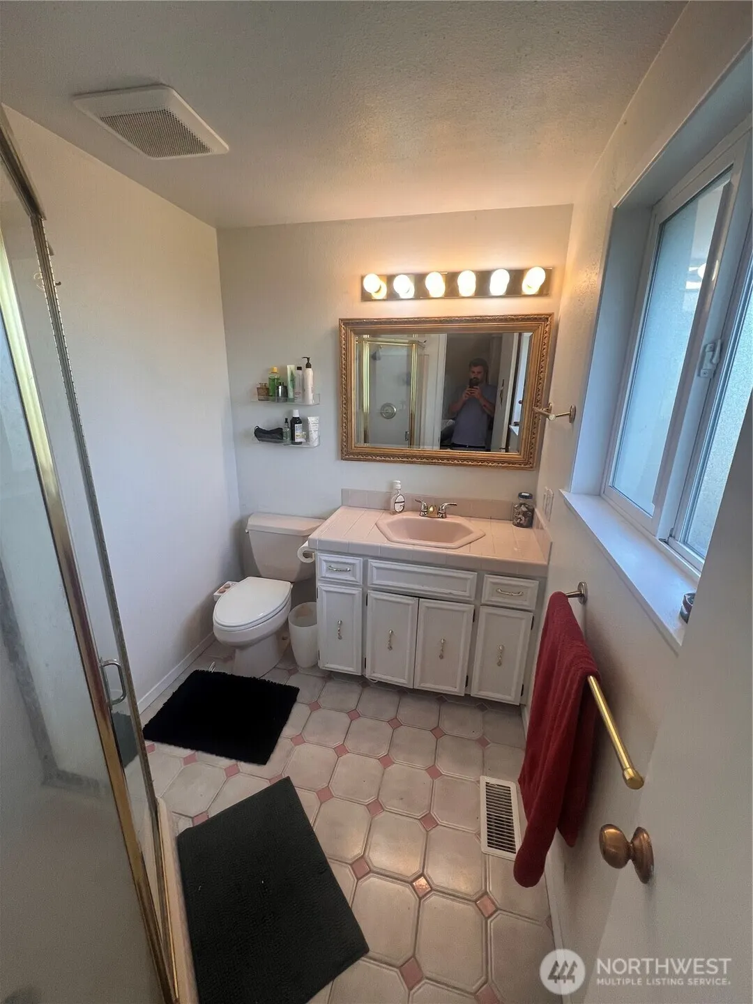 25312 42nd Place S, Kent, WA 98032