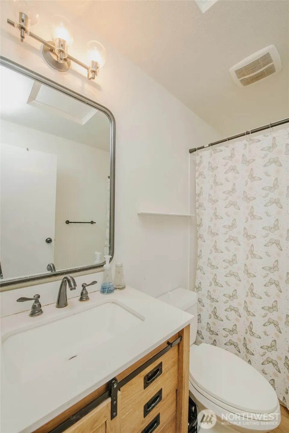 25312 42nd Place S, Kent, WA 98032