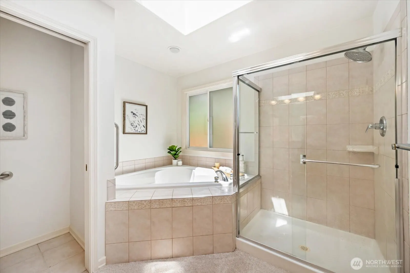 9206 NE 126th Place , Kirkland, WA 98034