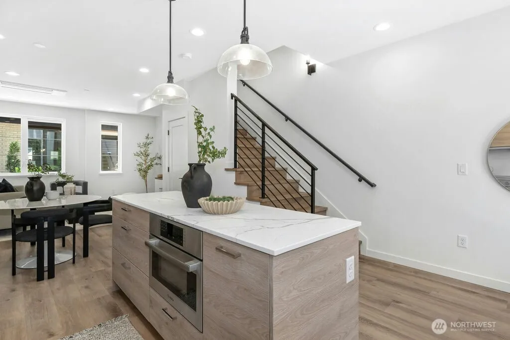 118 C 2nd Street S, Kirkland, WA 98033