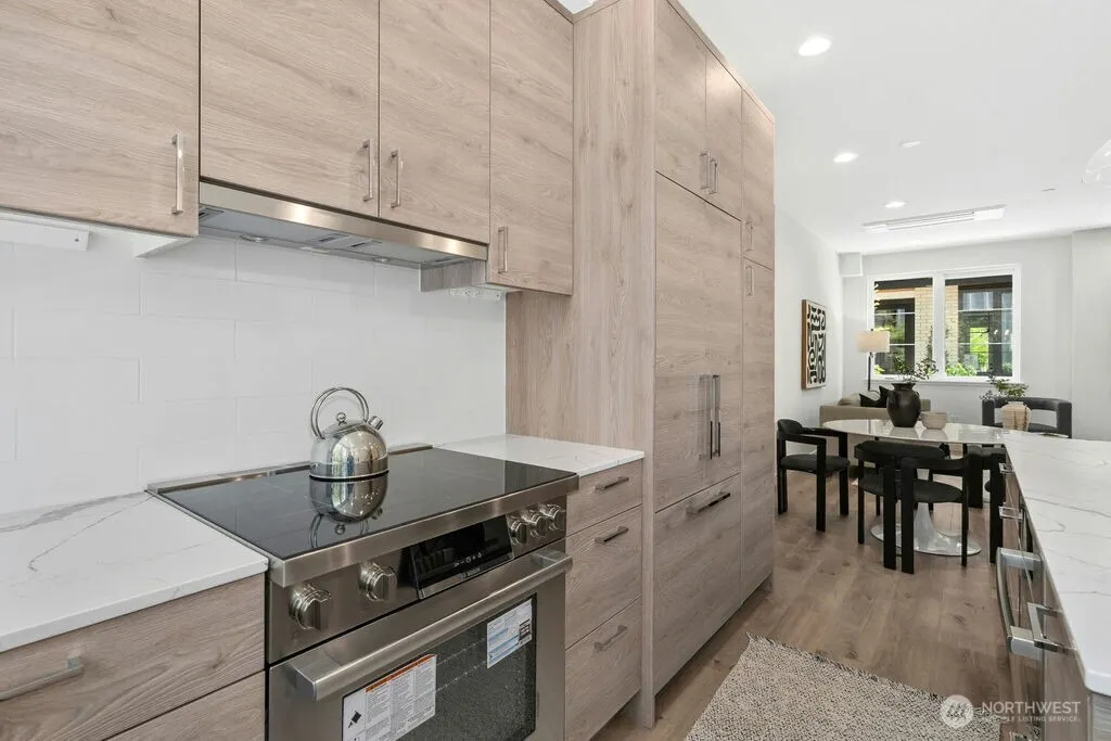 118 C 2nd Street S, Kirkland, WA 98033