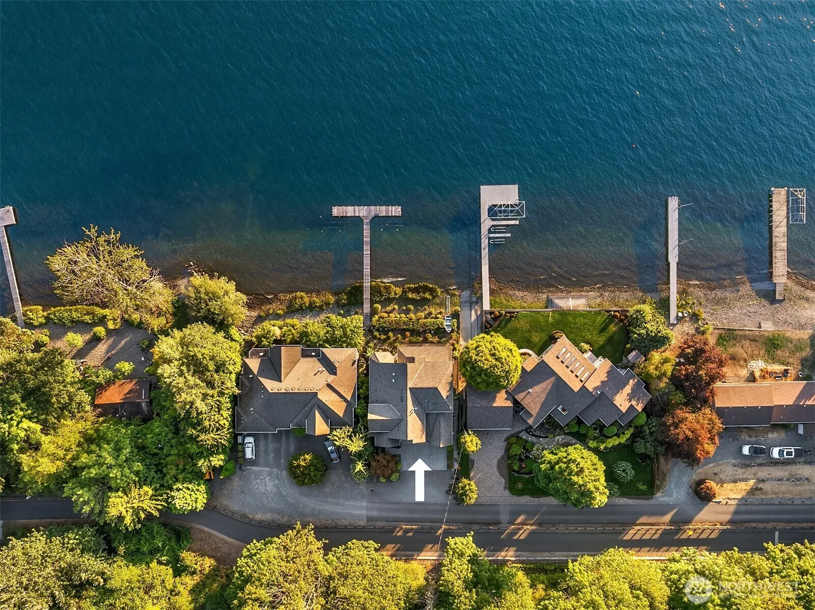 2727 E Lake Sammamish Parkway NE, Sammamish, WA 98074