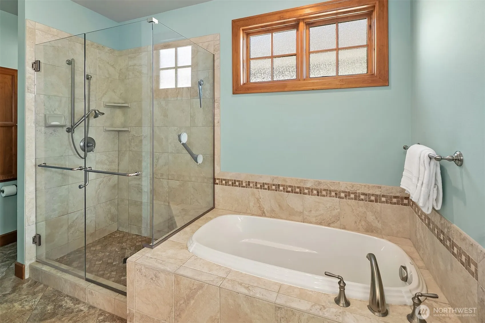 2727 E Lake Sammamish Parkway NE, Sammamish, WA 98074