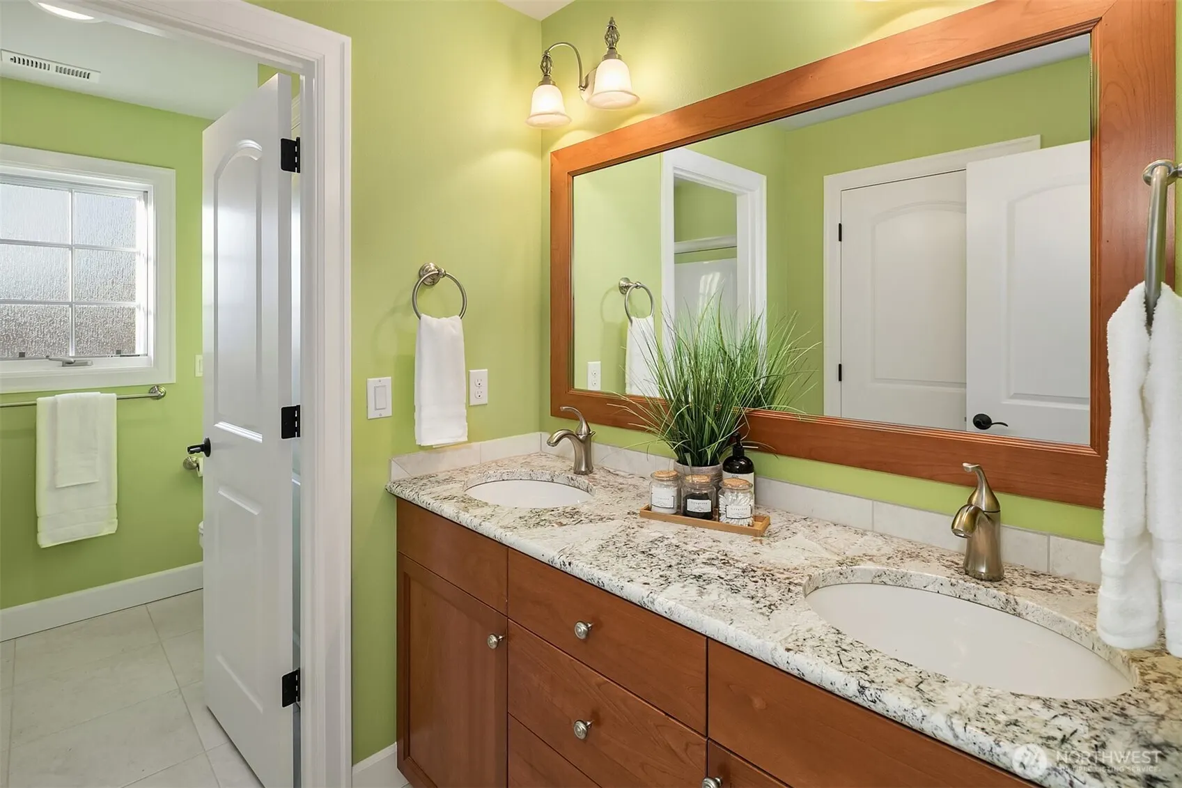 2727 E Lake Sammamish Parkway NE, Sammamish, WA 98074