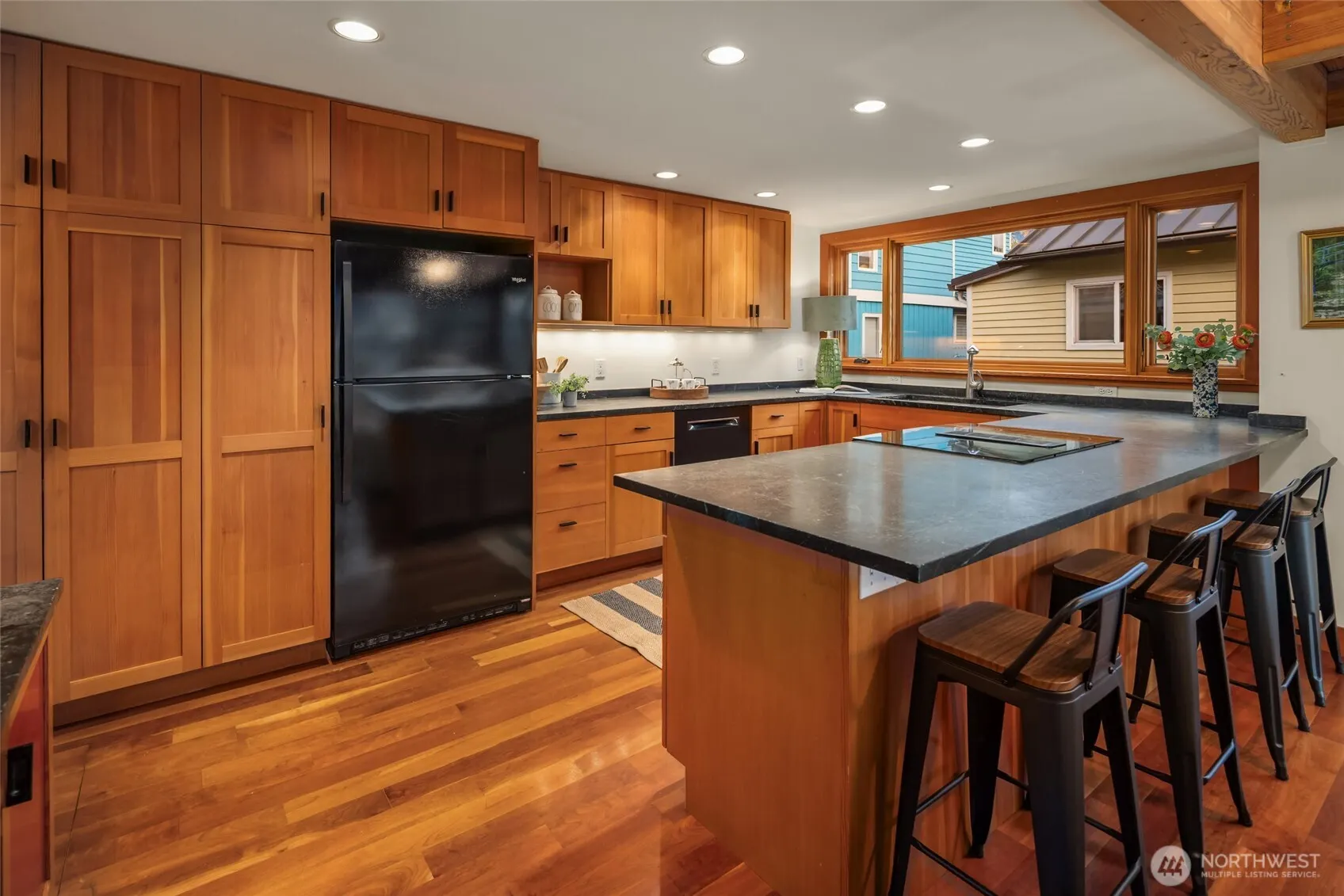 2339 Fairview Avenue E #L, Seattle, WA 98102