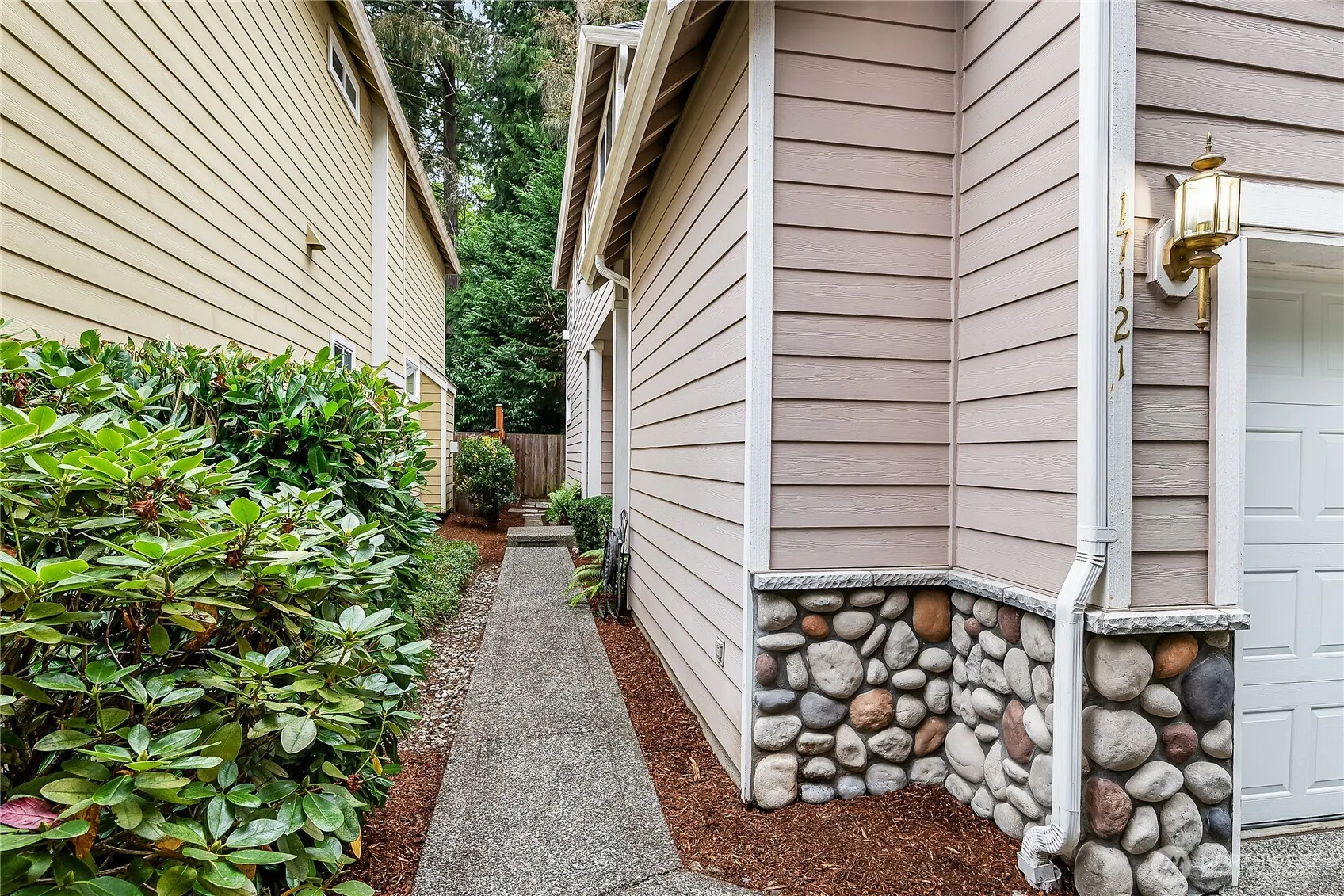 17121 3rd Place W, Bothell, WA 98012